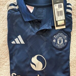adidas Manchester United Navy Blue Boy’s Polo Jersey with Club Crest
